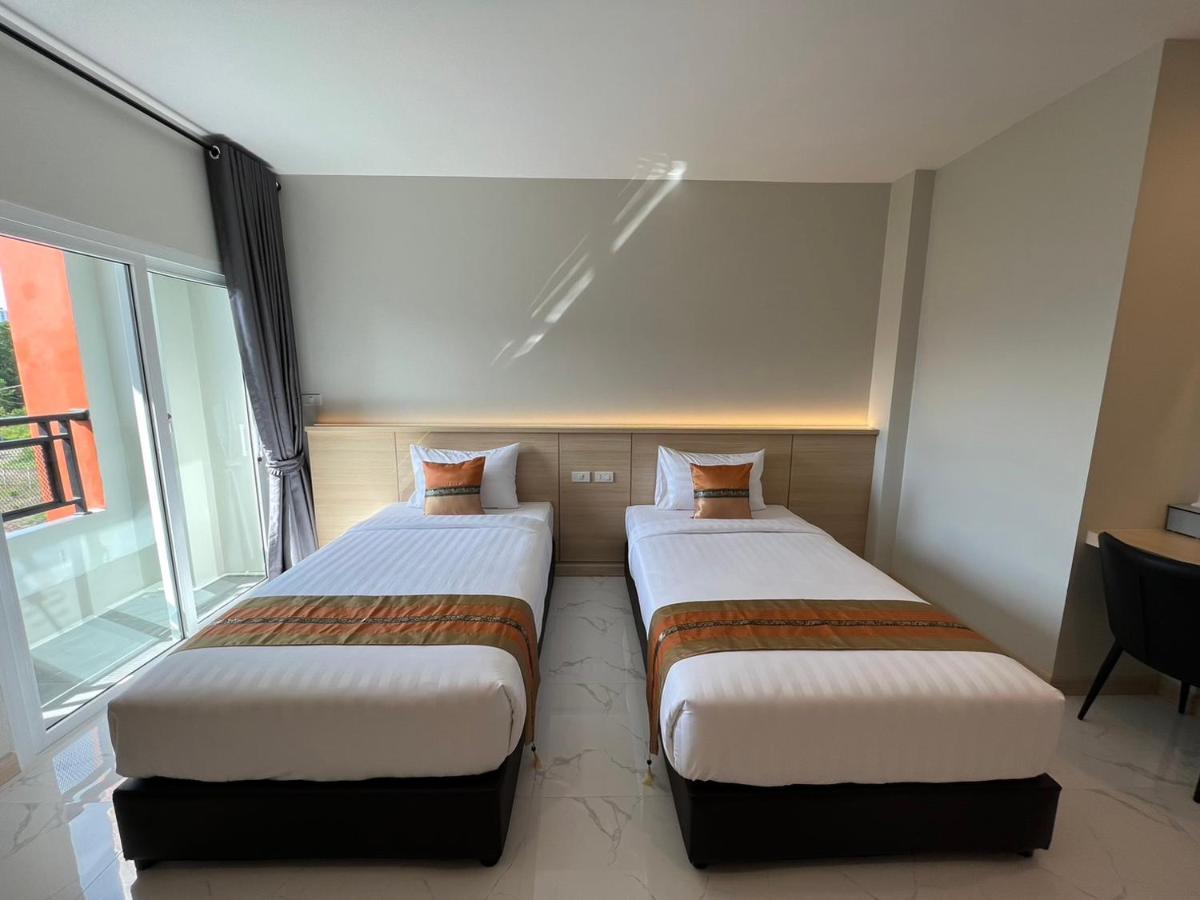 The Hub Suratthanl Surat Thani Esterno foto